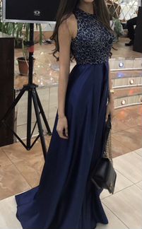 Платье вечернее