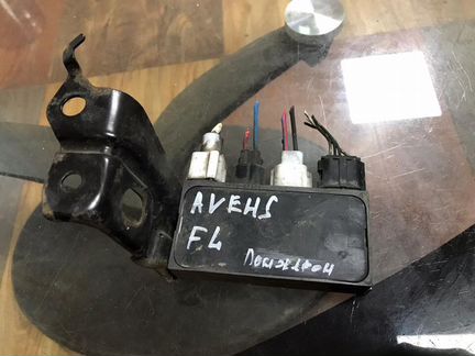 Реле накала свечей Toyota Avensis T270 2,0