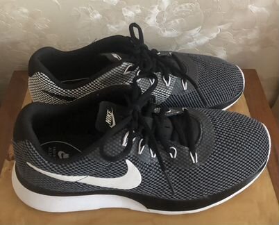 Новые кроссовки мужские nike 42 размер