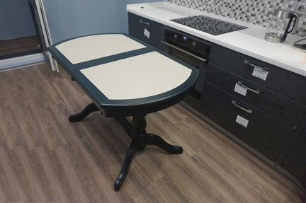 Стол кухонный