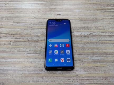 Телефон Huawei P20 lite 4/64Gb