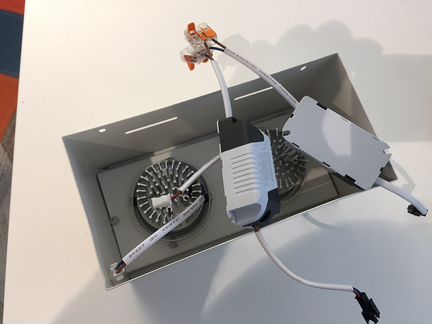 Светодиодный точечный потолочный светильник Новый