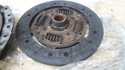 Сцепление Ниссан Тиида С11 Nissan Tiida C11 1.6 HR