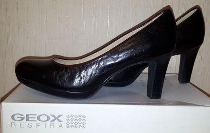 Черные туфли Geox 39 размер обувь, которая дышит