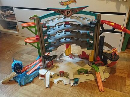 Трек hot wheels 