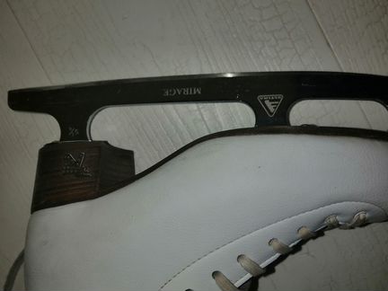 Коньки фигурные р. 24,5 Риспорт