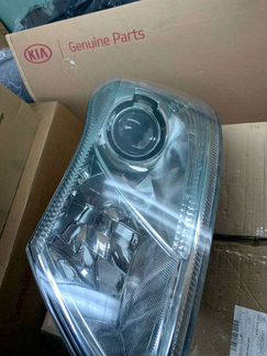 Фара левая ксенон на skoda octavia A5, 1Z1941015G