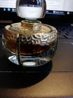 Yves Saint Laurent Champagne