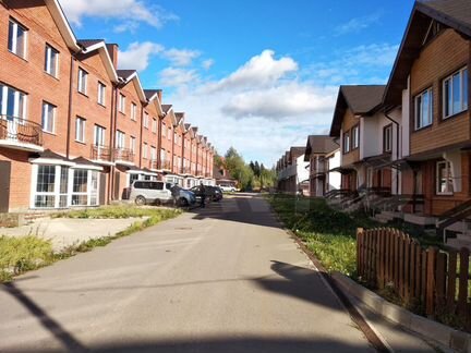 3-к квартира, 69 м², 1/3 эт.