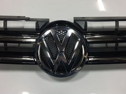 Решетка радиатора Touareg NF 2010г-2014г Туарег нф