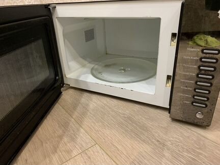 Микроволновая печь scarlett sc2001 на запчасти