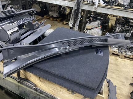 Жабо трапеции дворников Lexus LS 2019-2020