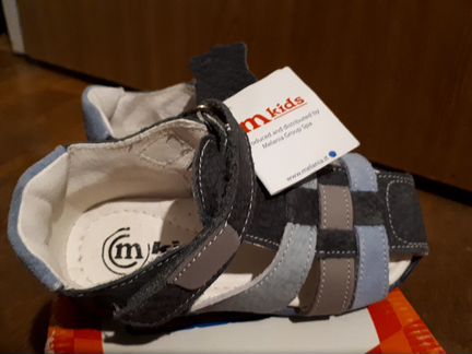 Новые кожаные сандалии туфли фирмы mkids р.23