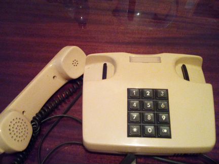 Телефонные аппарат кнопочный Россия-Германия