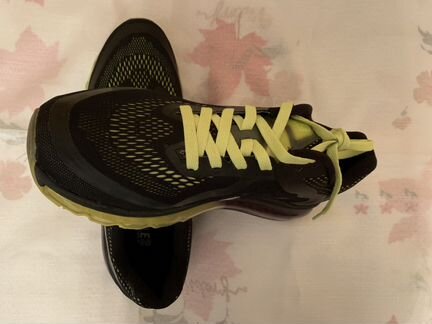 Кроссовки Nike оригинальные-новые р.42,5 43