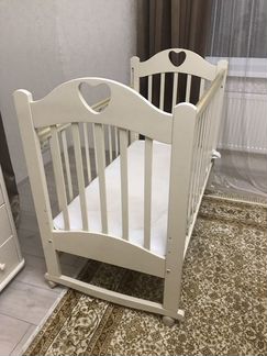 Кроватка детская с матрасом