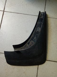 Брызговик задний правый Ford Escape 2009