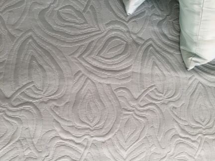 Комплект для спальни(покрывало, подушки, портьеры)