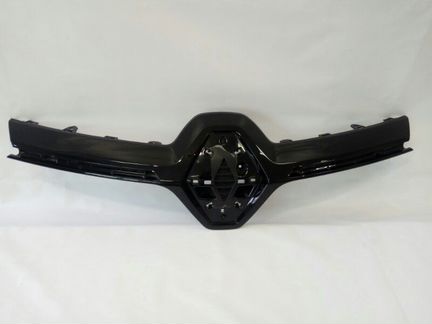 Решетка радиатора передняя Renault Arkana 1