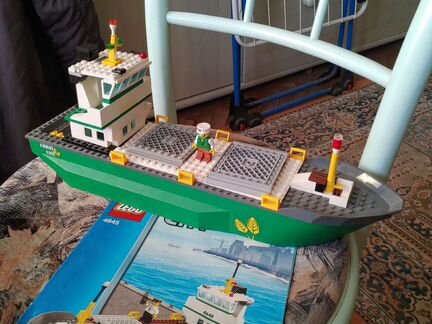 Lego корабль