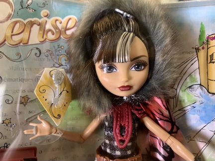 Сериз Худ наследие Эвер Афтер кукла в коробке