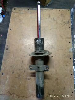 Стойка передняя в сборе Форд Танзит 2000- 2008г б