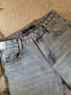 Джинсы bershka mom