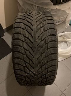 Nokian hakkapeliitta R3 SUV 295/35/21