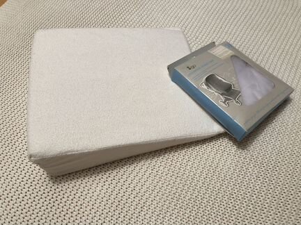 Подушка для коляски 29х31 и сетка москитная