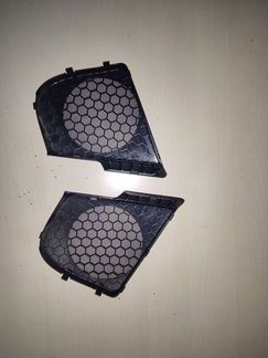 Решетки на динамики в обшивку передних дверей audi