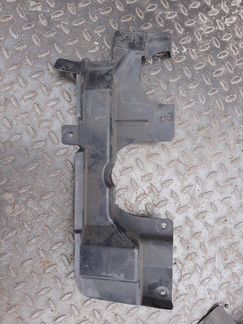 Кожух рулевого механизма правый верхний Bmw X6 F16