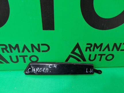 Накладка двери багажника левая Citroen C4 Aircross