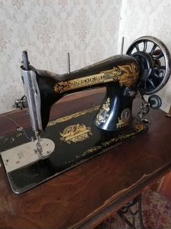 Швейная машина Singer