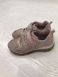 Продаю кроссовки Geox для девочек