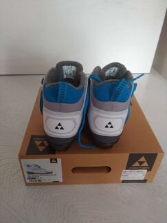 Новые лыжные ботинки 40 р