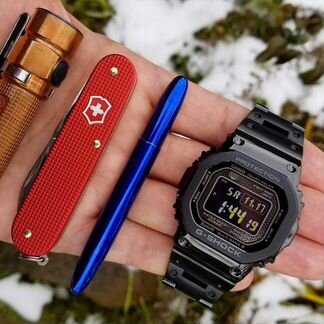 Чёрные стальные Casio G-Shock GMW-B5000GD-1E