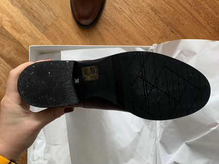 Челси Spaziomoda yoox 36 eur