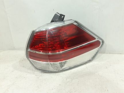 Фонарь задний правый Nissan X-Trail T32