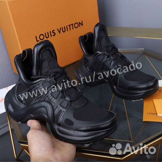 Кроссовки женские