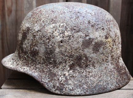Каска Вермахт в зимнем перекрасе