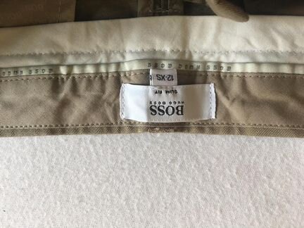 Новые шорты Hugo Boss на 12лет(оригинал)