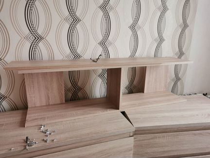 Полки настенные и напольная