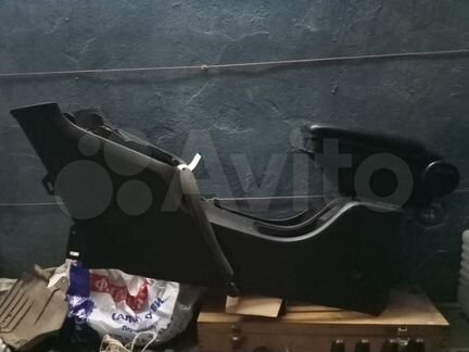 Подлокотник с тоннелем на круз