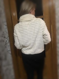 Шубка белая р.44-46 Мех Искусственный