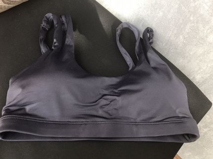 Новый спортивный топ бра Nike S