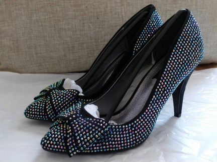 Туфли со стразами
