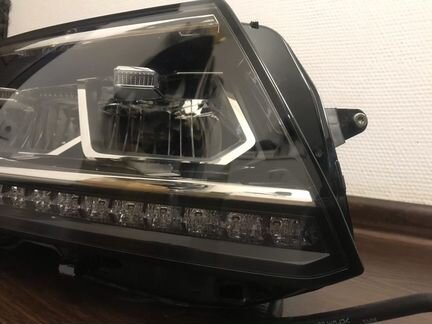 Фара правая VW Tiguan 2 LED оригинал