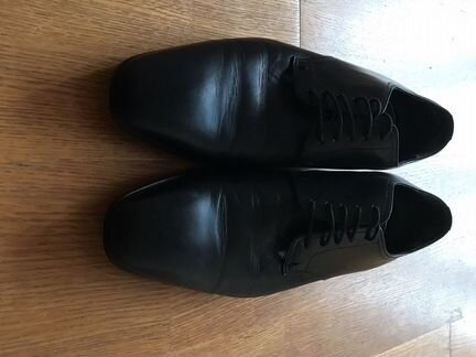 Чёрные кожаные туфли Hugo boss