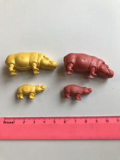 Семья бегемотиков