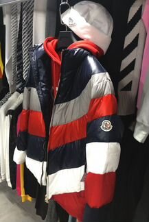Пуховик Moncler
